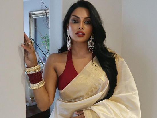 Pure Traditional Looks Of Chandrika Ravi